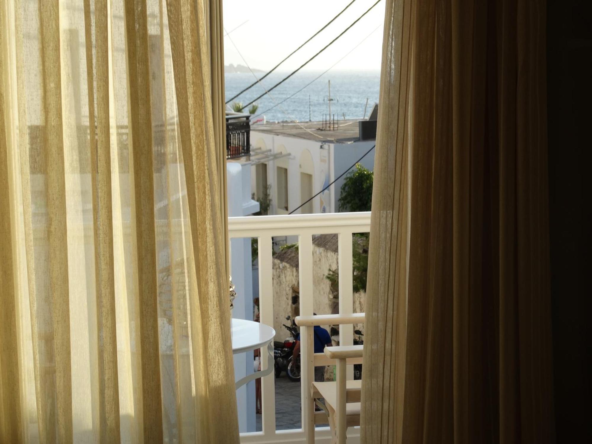 Naxos Oceamo Hotel Naxos City Стая снимка